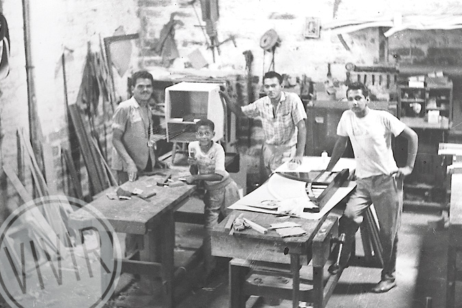 Fotografía tomada a mediados del siglo 20 en el taller de Julio y León Vargas. Cortesía León Vargas