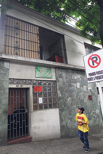 Muchas de las viejas residencias de Prado hoy se alquilan por piezas. Fotografía de Róbinson Henao