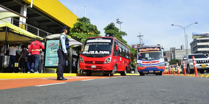 buses movilidad cortesia