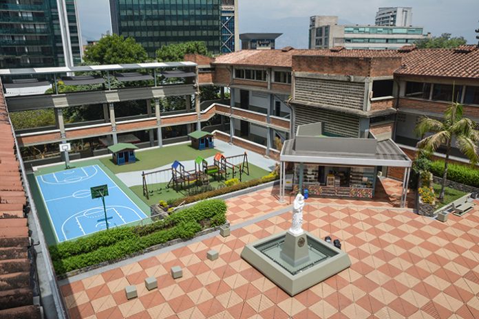 Los 120 años del colegio La Enseñanza Los 120 años del colegio La Enseñanza