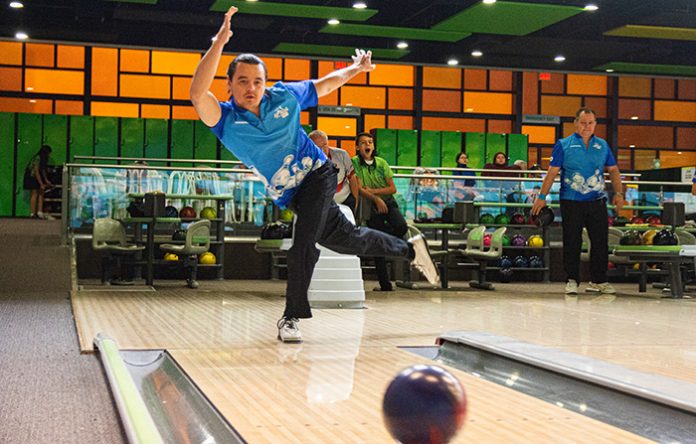 Más boleras, más campeones de bolos como Santiago Más boleras, más campeones de bolos como Santiago