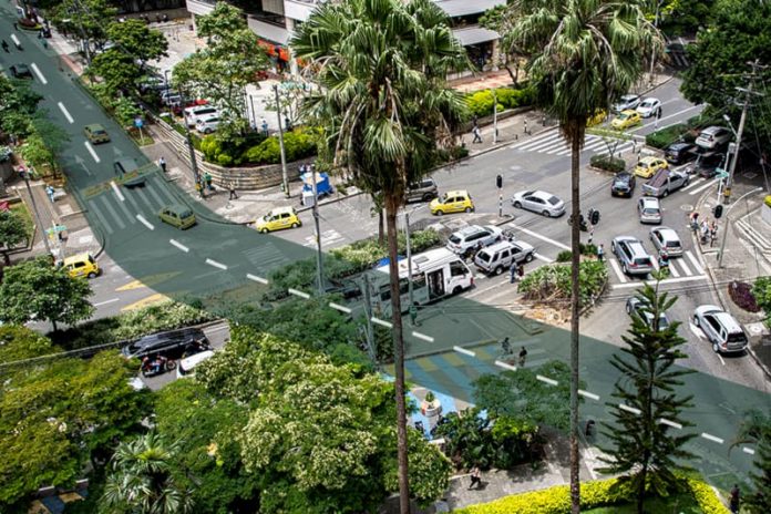 Cruce vial de la 5 en la avenida El Poblado valdrá $1.246 millones Cruce vial de la 5 en la avenida El Poblado valdrá $1.246 millones
