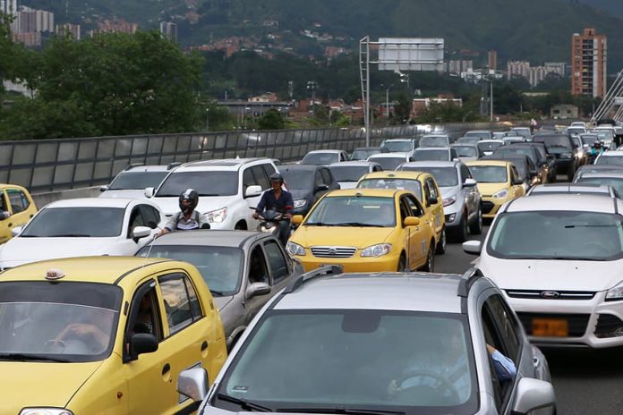 Pico y placa en Medellín seguirá igual aunque estudio recomienda cambios Pico y placa en Medellín seguirá igual aunque estudio recomienda cambios