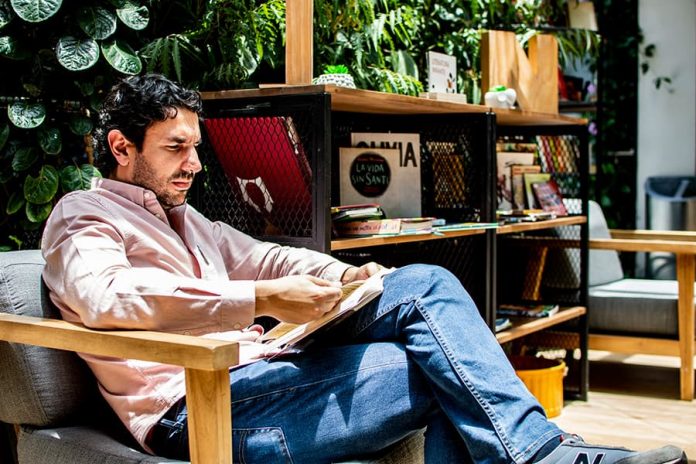 Con programas como la Fiesta del Libro y de la Cultura, los Eventos del Libro han consolidado a Medellín como una ciudad lectora. Con programas como la Fiesta del Libro y de la Cultura, los Eventos del Libro han consolidado a Medellín como una ciudad lectora.