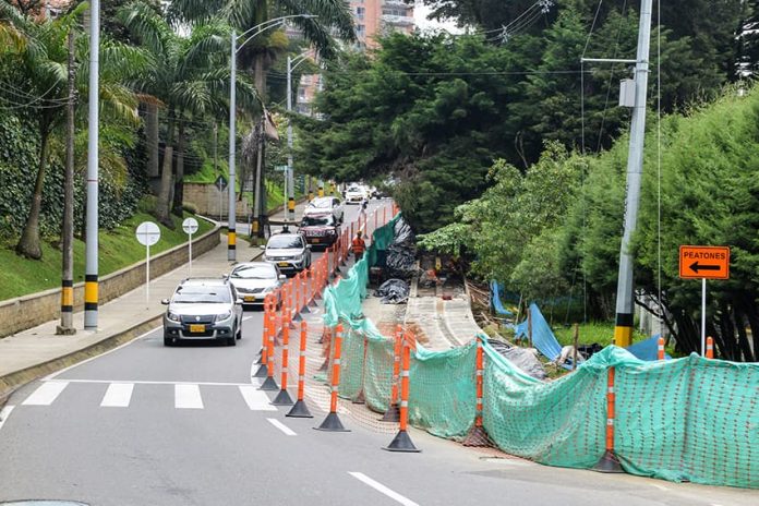 Andenes amplios nueva forma de caminar en El Poblado Andenes amplios nueva forma de caminar en El Poblado