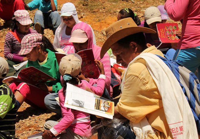 Fundación Secretos para Contar ha llegado a 4.200 veredas en Antioquia Fundación Secretos para Contar ha llegado a 4.200 veredas en Antioquia