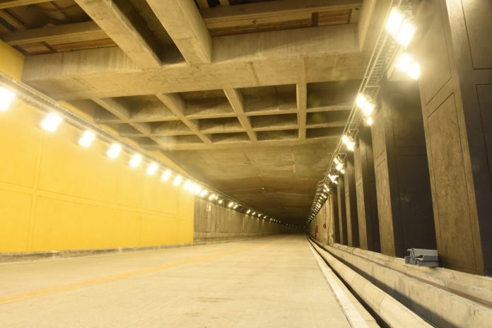 tunel-oriente-interior Túnel de Oriente