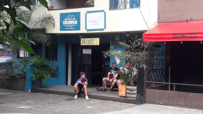 Hostal El Alterativo fue suspendido temporalmente por la estación de Policía de El Poblado. Hostal El Alterativo fue suspendido temporalmente por la estación de Policía de El Poblado.