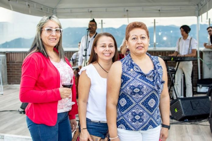 Aleida Ortiz Ángela Acevedo y Liliana Ortiz Acalis