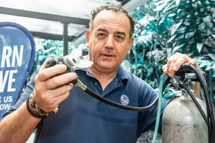 Fabrizio dicta cátedra en el buceo Fabrizio dicta cátedra en el buceo