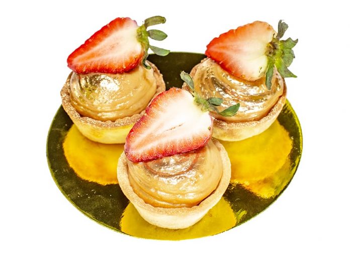 Minitartaletas de arequipe y fresa Minitartaletas de arequipe y fresa
