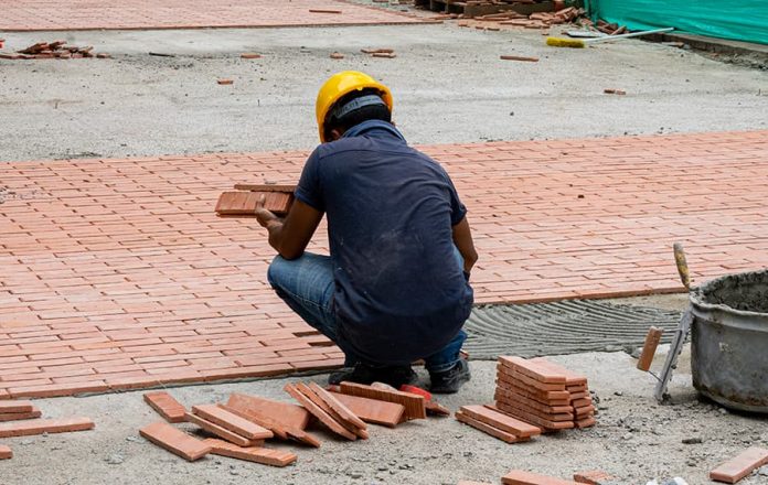 La remodelación del Parque de El Poblado con retrasos La remodelación del Parque de El Poblado con retrasos