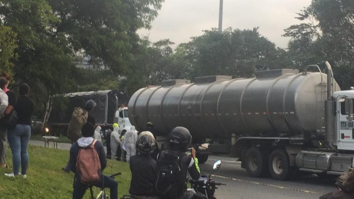Motociclista muerto en la Autopista Sur Motociclista muerto en la Autopista Sur