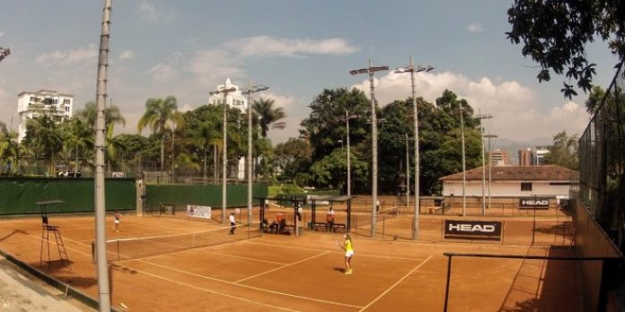 Canchas-Club-Campestre-Medellín