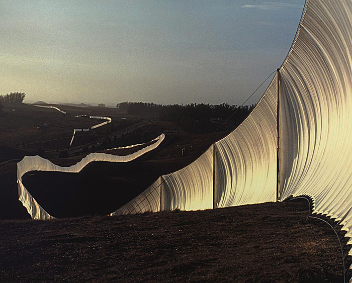 Christo y Jeanne-Claude, Running Fence, 1976