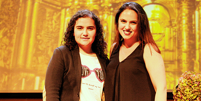 Con-ella-si-peque