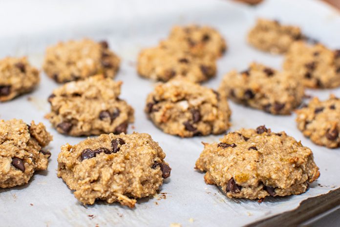 Galletas de banano y mantequilla de maní