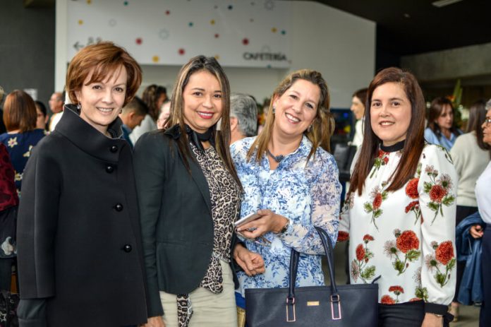 María Adelaida Duque, Olga Arango, Margarita Gómez y María Isabel Girón