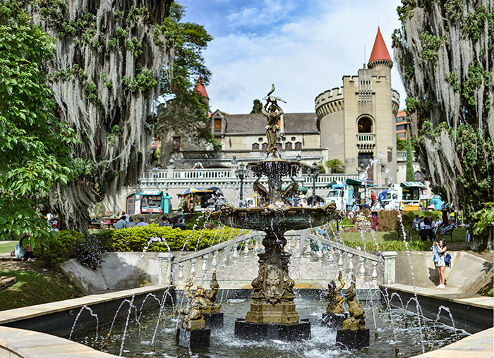 Museo El Castillo, con un jardín gigante