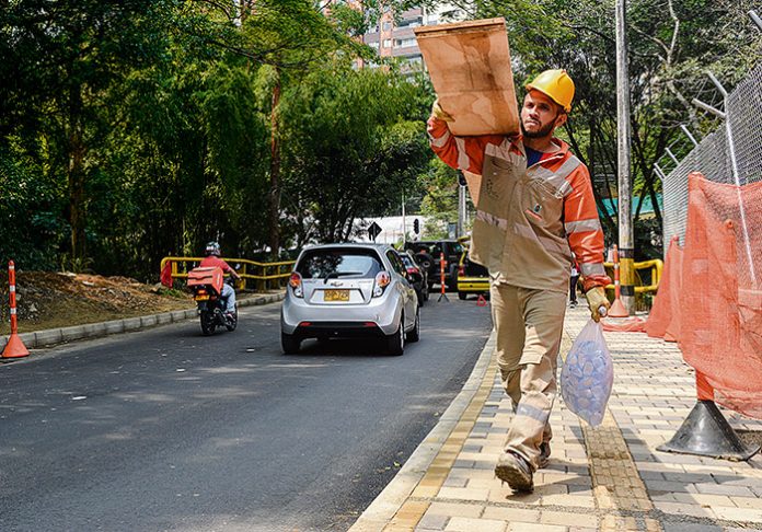 Obras avenida 34 en El Poblado Obras avenida 34 en El Poblado