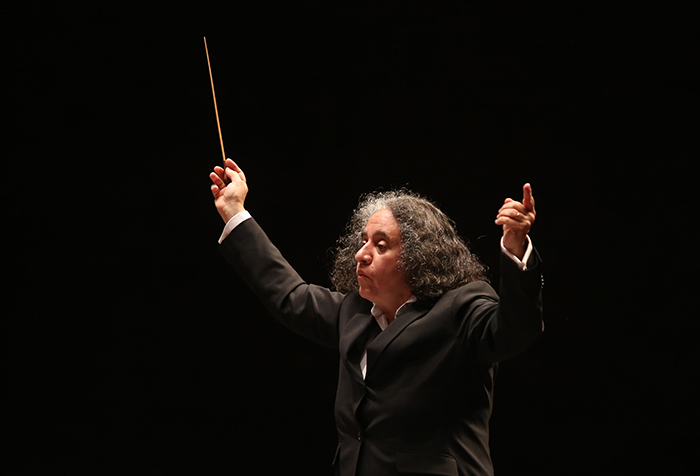 La Orquesta Sinfónica Eafit concierto para piccolo, de Vivaldi La Orquesta Sinfónica Eafit concierto para piccolo, de Vivaldi