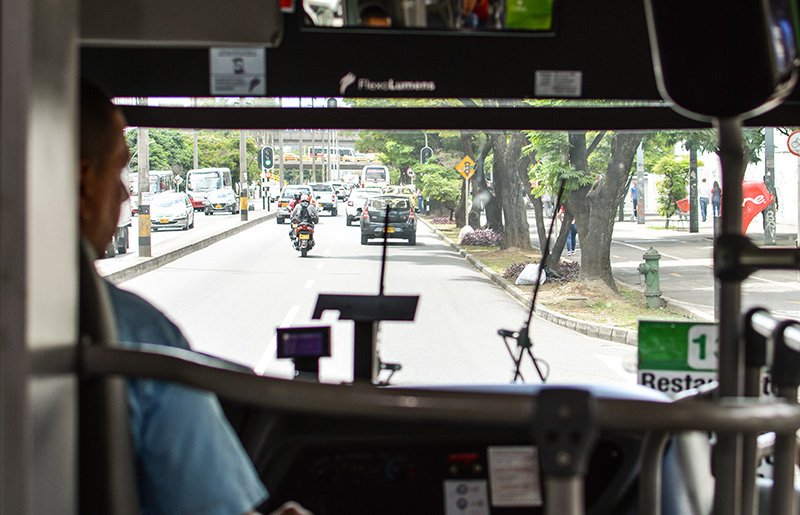 Buses de El Poblado: Control satelital a la velocidad y a las paradas, capacitación de conductores, carros nuevos y hasta wifi gratuito apuntan a un servicio de calidad.