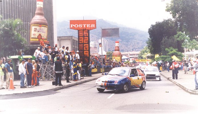 #tbt automovilismo en las calles de Medellín #tbt automovilismo en las calles de Medellín