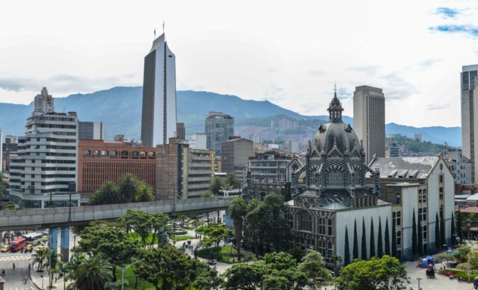 columna-daniel Medellín