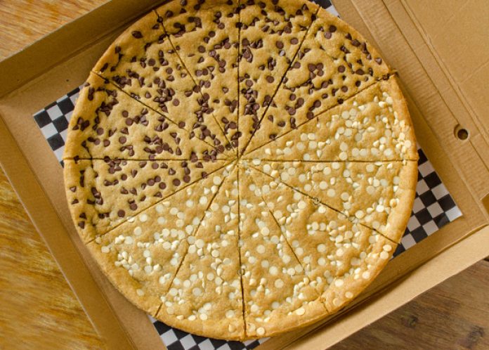 Pizza de galletas cósmicas Pizza de galletas cósmicas