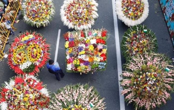 desfile-de-silleteros Programación de la Feria de las Flores Medellín del domingo 11 de agosto