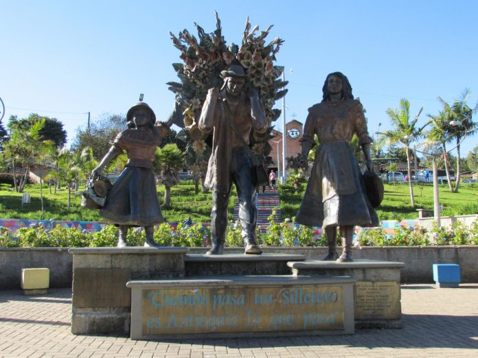monumento-al-silletero