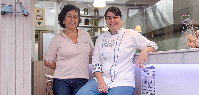 Mónica Gómez y Giovanna Biancardi Mónica Gómez y Giovanna Biancardi