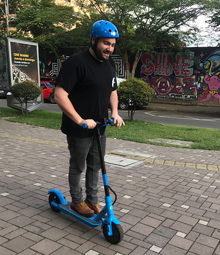 Una app para recorrer la ciudad en scooter Una app para recorrer la ciudad en scooter