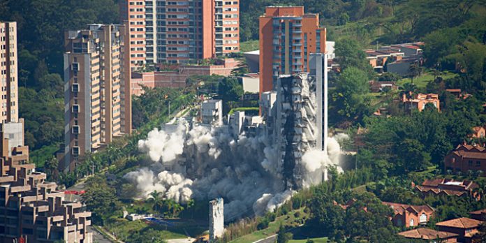 space-cdo-implosion